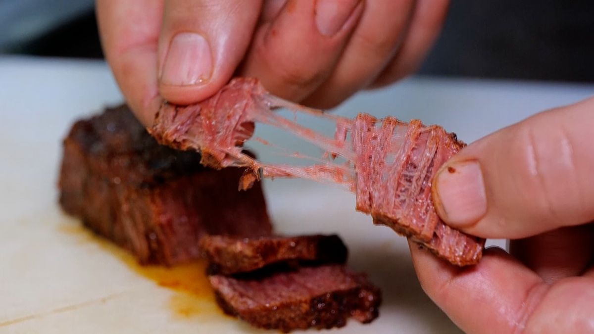 Boom náhražek masa. Steaky z 3D tiskárny servírují i michelinští kuchaři